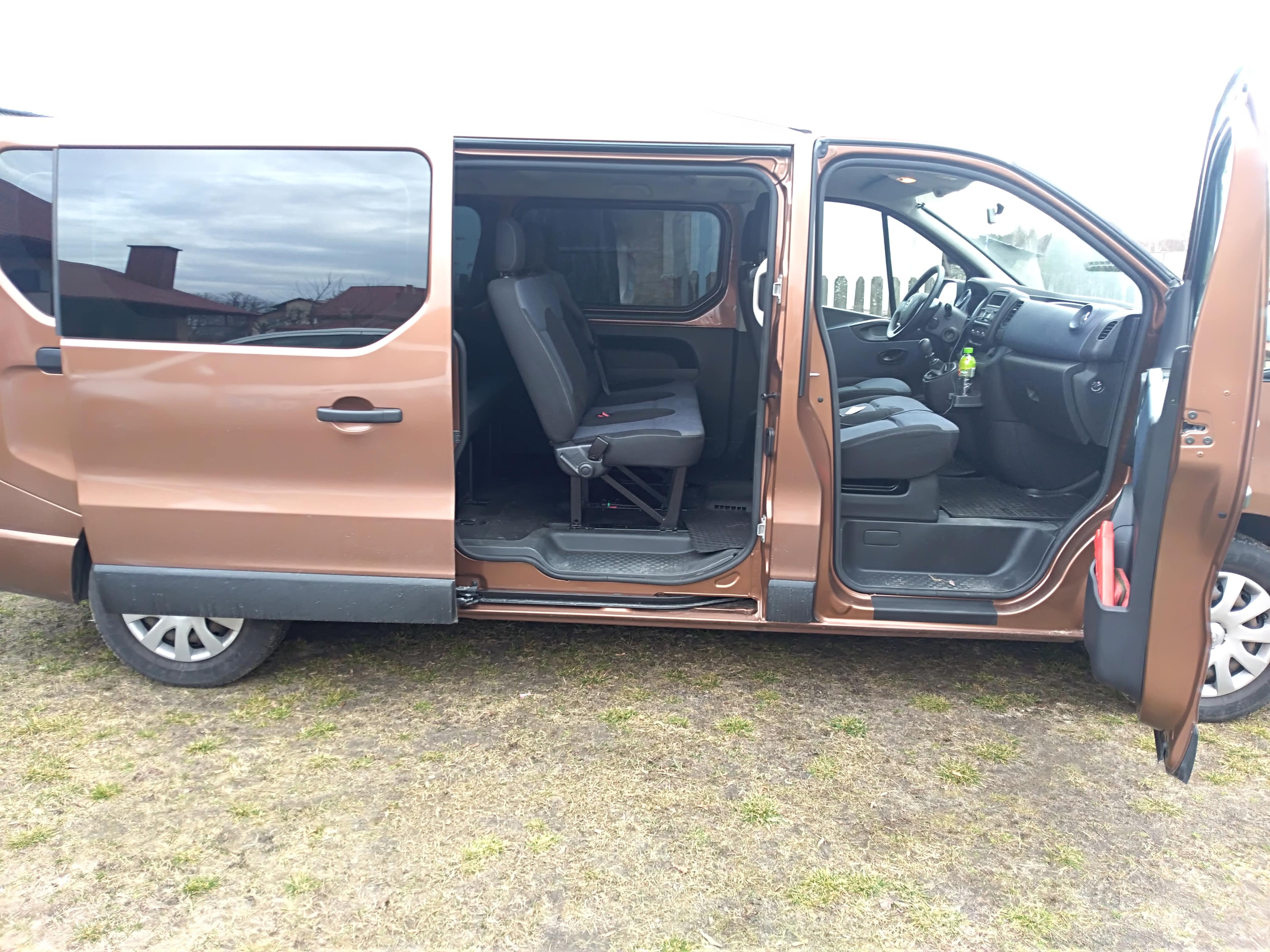 WYNAJEM BUSÓW STALOWA WOLA